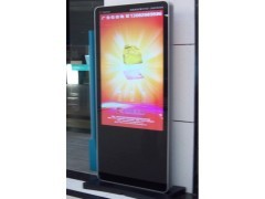 供應落地式海報機與立式液晶廣告機 特性、報價及市場前景全解析